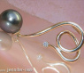 Femininer Tahitiperle Anhänger mit Brillant in Gelbgold #1