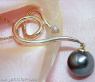 Femininer Tahitiperle Anhänger mit Brillant in Gelbgold #3