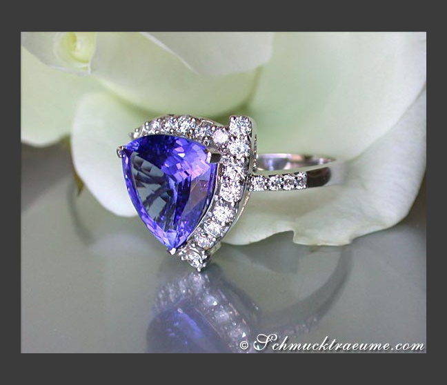 Fantastischer Tansanit Ring mit Brillanten #1 Fantastischer Tansanit Ring mit Brillanten #1
