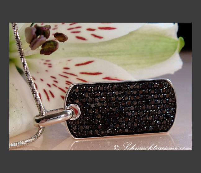 Sportlicher Dog Tag Anhänger mit schwarzen Diamanten #1 Sportlicher Dog Tag Anhänger mit schwarzen Diamanten #1