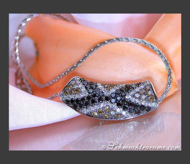Anhänger mit weißen, naturbraunen und schwarzen Diamanten #1 Anhänger mit weißen, naturbraunen und schwarzen Diamanten #1