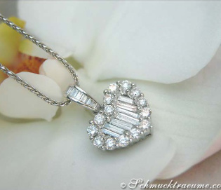 Charmanter Diamanten Herz Anhänger Charmanter Diamanten Herz Anhänger