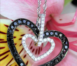 Aparter Brillanten & schwarze Diamanten Herz Anhänger Aparter Brillanten & schwarze Diamanten Herz Anhänger