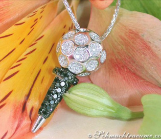 Attraktiver Golf Tee Anhänger mit schwarzen & weißen Diamanten