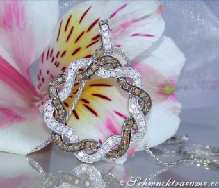 Verschlungener Anhänger mit weißen & braunen Diamanten Verschlungener Anhänger mit weißen & braunen Diamanten