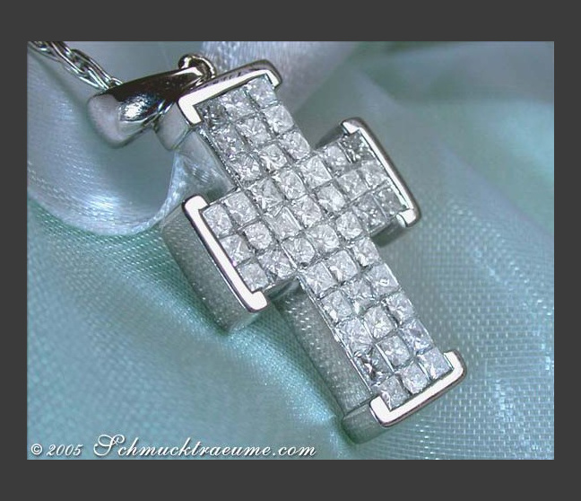 Exquisiter Diamanten Kreuz Anhänger (Invisible Setting) #1 Exquisiter Diamanten Kreuz Anhänger (Invisible Setting) #1
