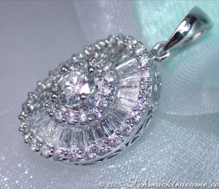 Erstklassiger Diamant Solitär Anhänger Erstklassiger Diamant Solitär Anhänger