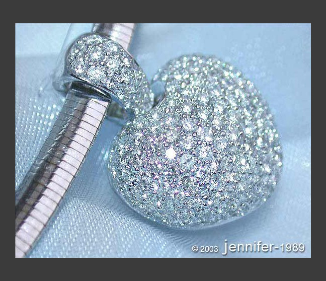 Feiner Herz Anhänger mit Brillanten in Weißgold 750 #1 Feiner Herz Anhänger mit Brillanten in Weißgold 750 #1