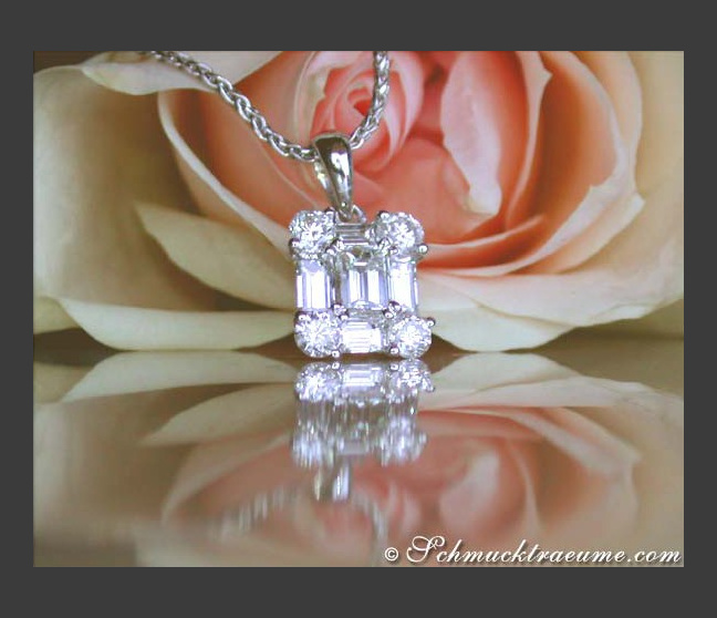 Exquisiter Diamanten Anhänger im Carré Design #1 Exquisiter Diamanten Anhänger im Carré Design #1