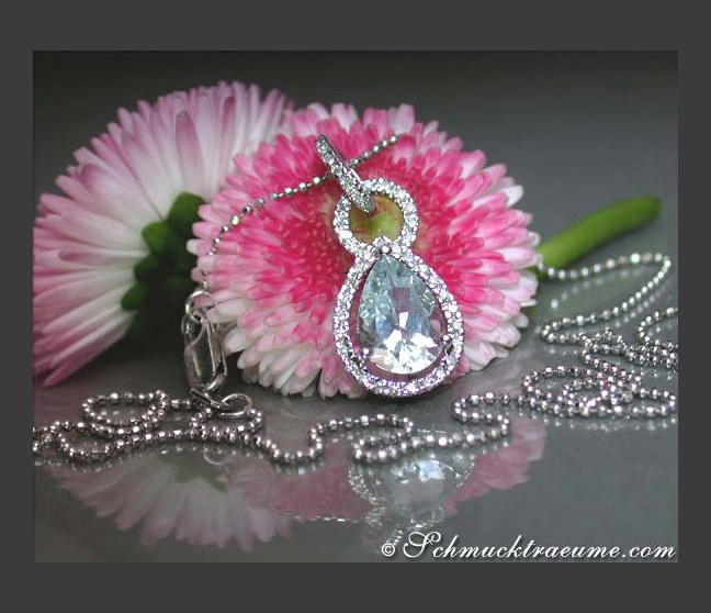 Zarter Aquamarin Tropfen Anhänger mit Diamanten #1 Zarter Aquamarin Tropfen Anhänger mit Diamanten #1