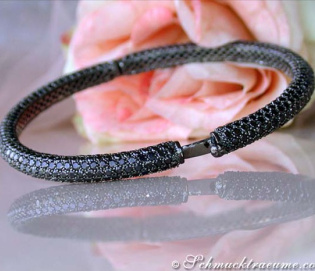 Hochkarätiger schwarze Diamanten Armreif Hochkarätiger schwarze Diamanten Armreif