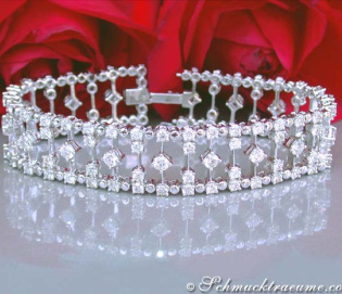 Hochkarätiges Diamanten Armband (9,87 ct.) Hochkarätiges Diamanten Armband (9,87 ct.)