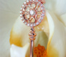 Bezaubernder Diamanten Schlüssel Anhänger in Roségold #2