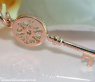 Bezaubernder Diamanten Schlüssel Anhänger in Roségold #5