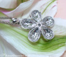 Femininer Brillanten Anhänger im Blumen Design #4