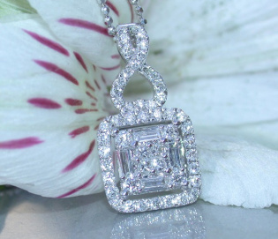 Attraktiver Brillanten / Diamanten Anhänger Attraktiver Brillanten / Diamanten Anhänger