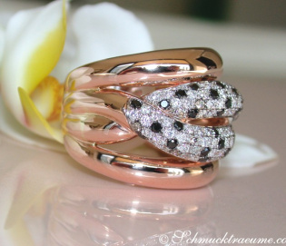 Solid ring with black diamond, natural brown & white diamonds Solid ring with black diamond, natural brown & white diamonds