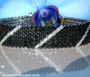 Hochkarätiges Armband mit schwarzen Diamanten & Brillanten Hochkarätiges Armband mit schwarzen Diamanten & Brillanten