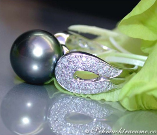 Stattlicher Tahitiperle Ring mit Diamanten