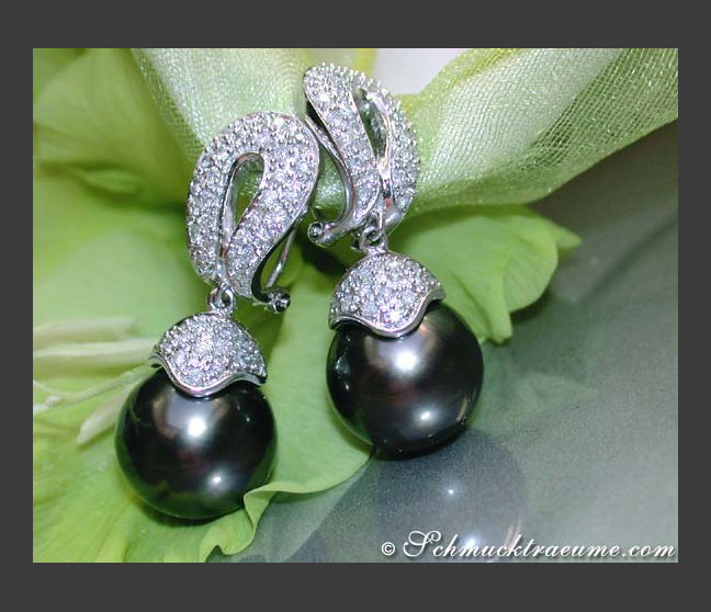 Auffallende Tahitiperlen Ohrstecker mit Diamanten #1 Auffallende Tahitiperlen Ohrstecker mit Diamanten #1