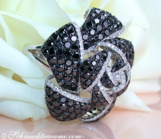 Tremendous Black & White Diamond Rose Ring Tremendous Black & White Diamond Rose Ring