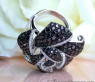 Imposanter Ring mit schwarzen Diamanten im Rosen Design #3