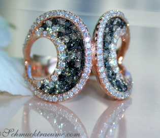 Interessanter Ring mit schwarzen Diamanten, naturbraunen & weißen Brillanten