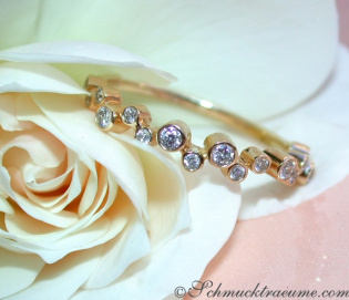 Charming Diamond Eternity Ring Charming Diamond Eternity Ring