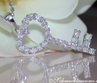 Feiner Diamanten Schlüssel Anhänger Feiner Diamanten Schlüssel Anhänger