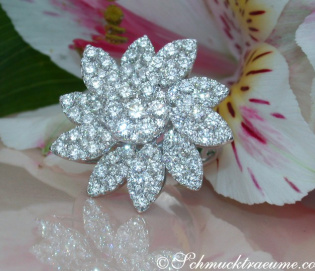 Fantastic Diamond Blossom Ring Fantastic Diamond Blossom Ring