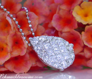 Bildschöner Brillanten Tropfen Anhänger mit Princess Diamanten Bildschöner Brillanten Tropfen Anhänger mit Princess Diamanten