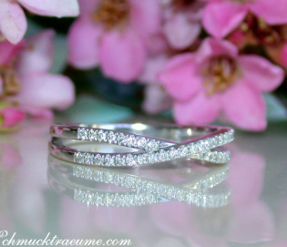 Extra Thin Crossover Diamond Ring Extra Thin Crossover Diamond Ring