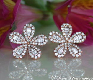 Attraktive Diamant Ohrstecker im Blüten Design in Roségold 585