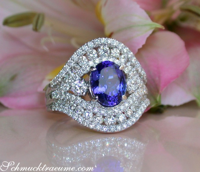 Feinster AAA Tansanit Ring mit Diamanten in Weißgold 750 #1 Feinster AAA Tansanit Ring mit Diamanten in Weißgold 750 #1