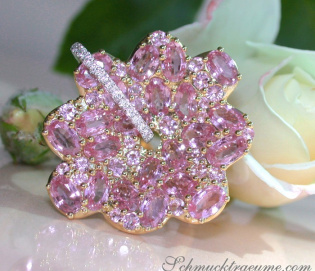 Magnificent Pink Sapphire Blossom Ring Magnificent Pink Sapphire Blossom Ring
