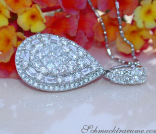 Ausgesuchter Brillant Tropfen Anhänger mit Princess- und Baguette Diamanten Ausgesuchter Brillant Tropfen Anhänger mit Princess- und Baguette Diamanten