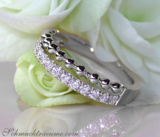 Beautiful Diamond Band (Ball Style) Beautiful Diamond Band (Ball Style)
