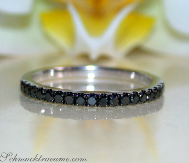 Zarter Memory Ring mit schwarzen Diamanten #1 Zarter Memory Ring mit schwarzen Diamanten #1