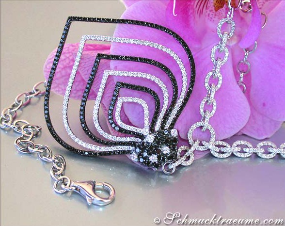 Nobles Collier mit schwarzen Diamanten und weißen Brillanten - Image 3
