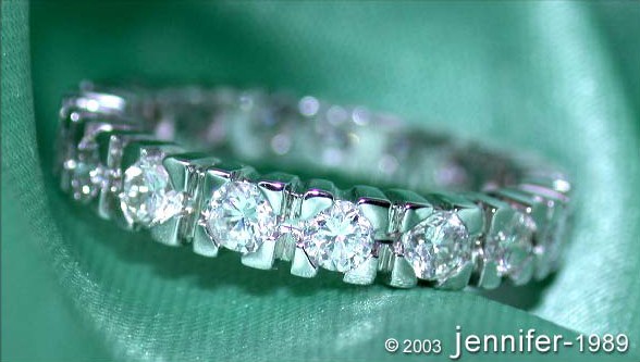 Edler Brillanten Memory Ring (1,35 ct.) in Weißgold 750, 14 Diamanten TW VS