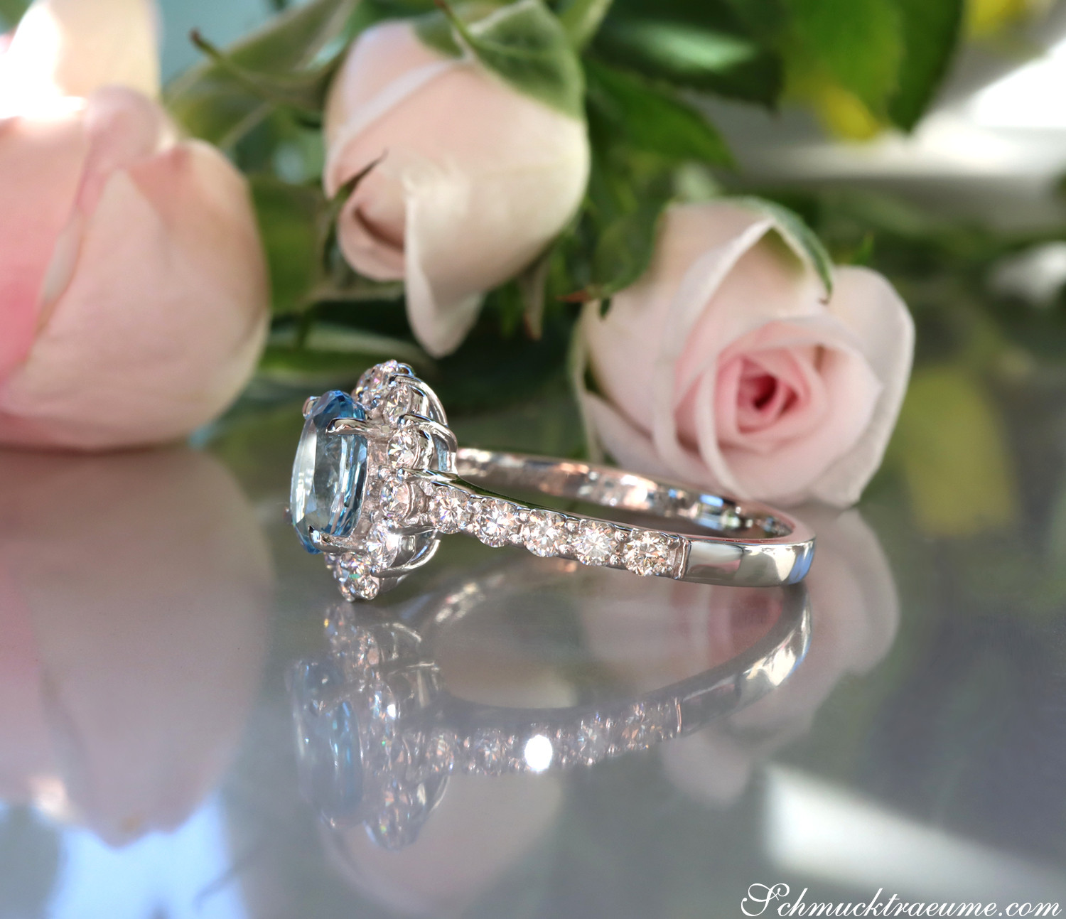 Zeitlos eleganter Aquamarin Ring mit Brillanten - Image 10