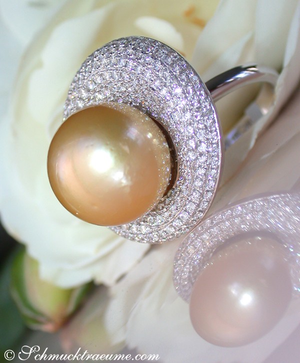 Weißgoldring mit goldenen Perle und Diamantbesatz