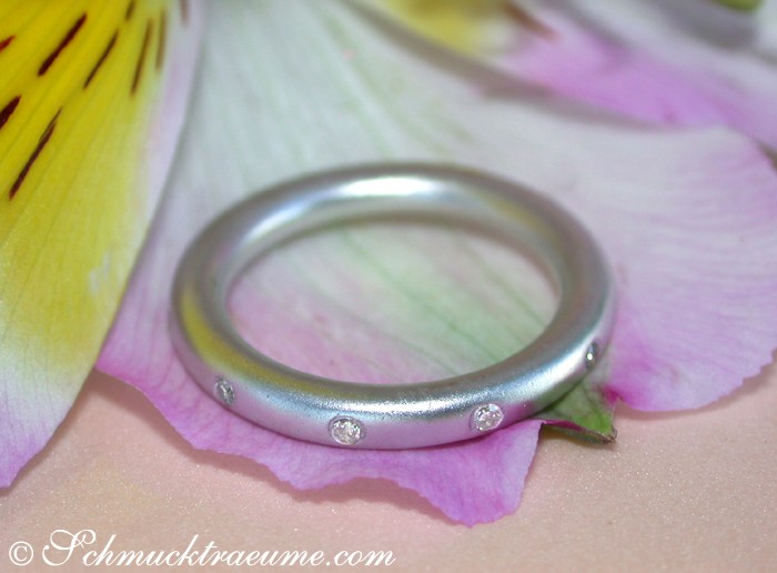 Edler Brillanten Ring im Sternenhimmel Design in Weißgold - Image 4