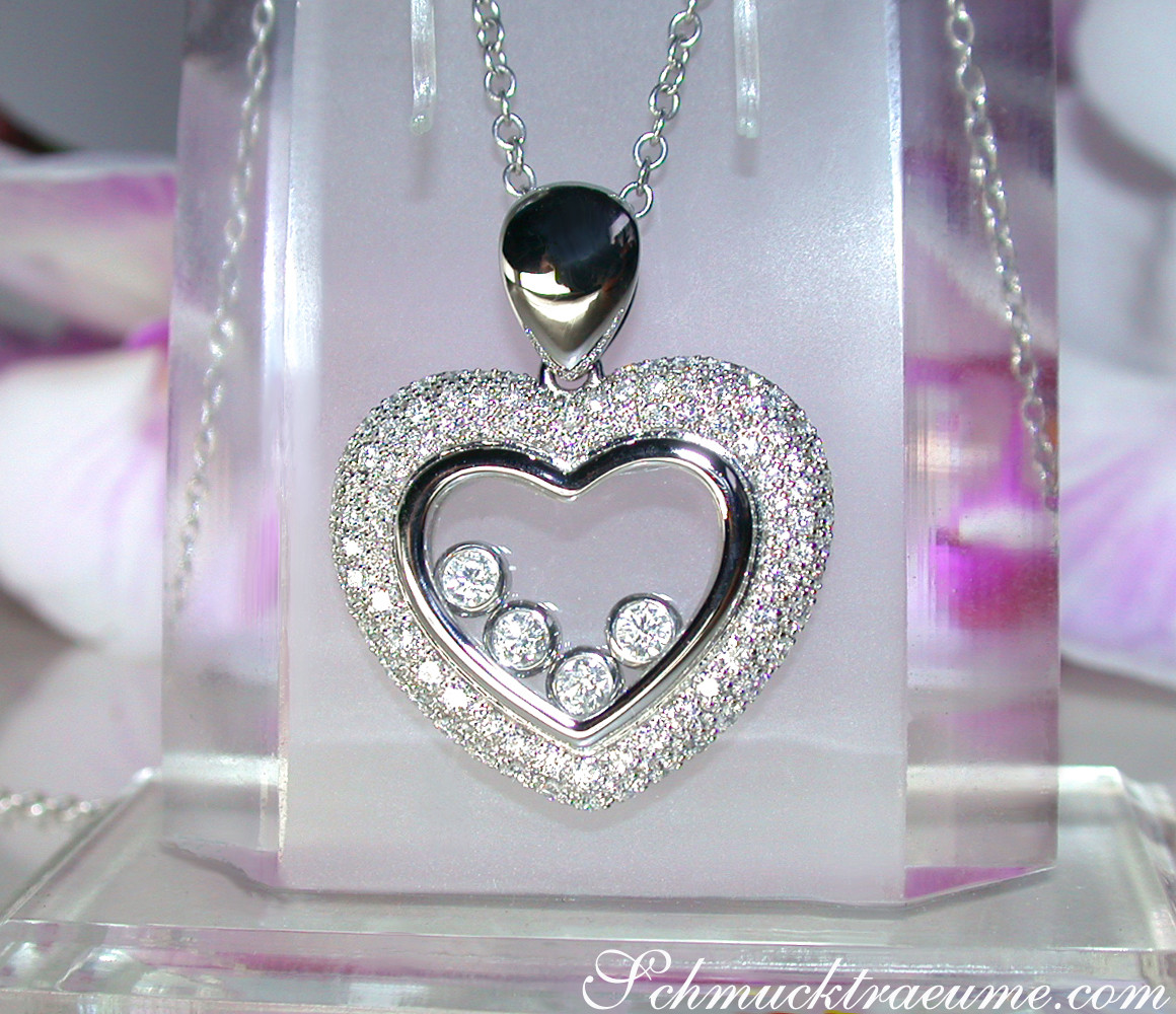 Herz-Anhänger aus Weißgold mit Brillanten und funkelndem Herz-Design