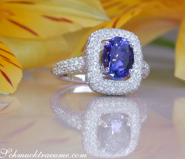 Bildschöner AAA Tansanit Ring mit Brillanten - Image 1 Bildschöner AAA Tansanit Ring mit Brillanten - Image 1