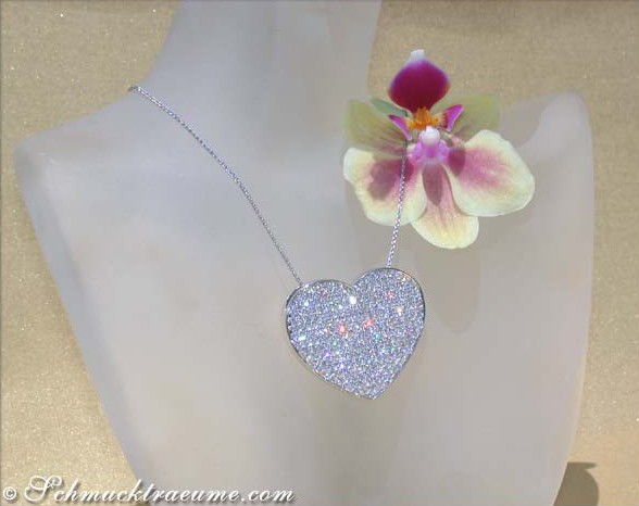 Herz-Anhänger aus Weißgold 750 mit 4.410 Karat Brillanten