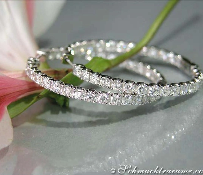 Klassische Creolen aus Weißgold 750 mit 5.52 ct. Brillanten Klassische Creolen aus Weißgold 750 mit 5.52 ct. Brillanten