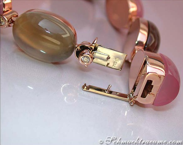 Rosenquarz-Armband mit Rauchquarzen und Brillanten, Detailaufnahme des Verschlusses