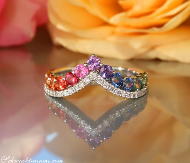 Raffinierter Regenbogen Saphir Ring mit Brillanten - Image 1 Raffinierter Regenbogen Saphir Ring mit Brillanten - Image 1
