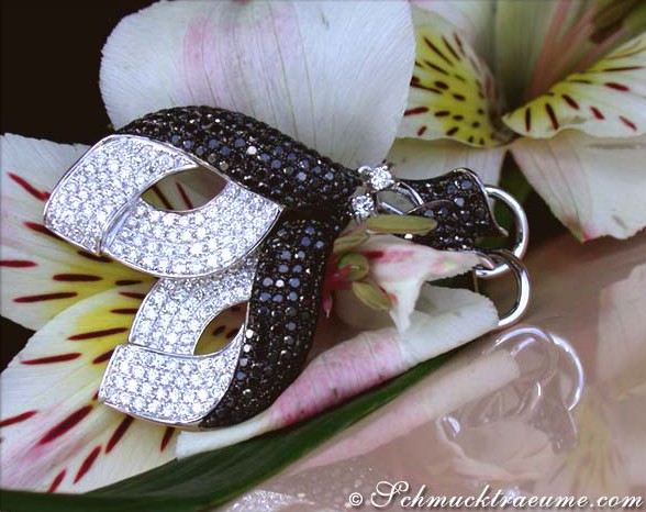 Schwarze Diamanten Ohrgehänge in Weißgold 750, prächtige Details, kontrastreiches Funkeln